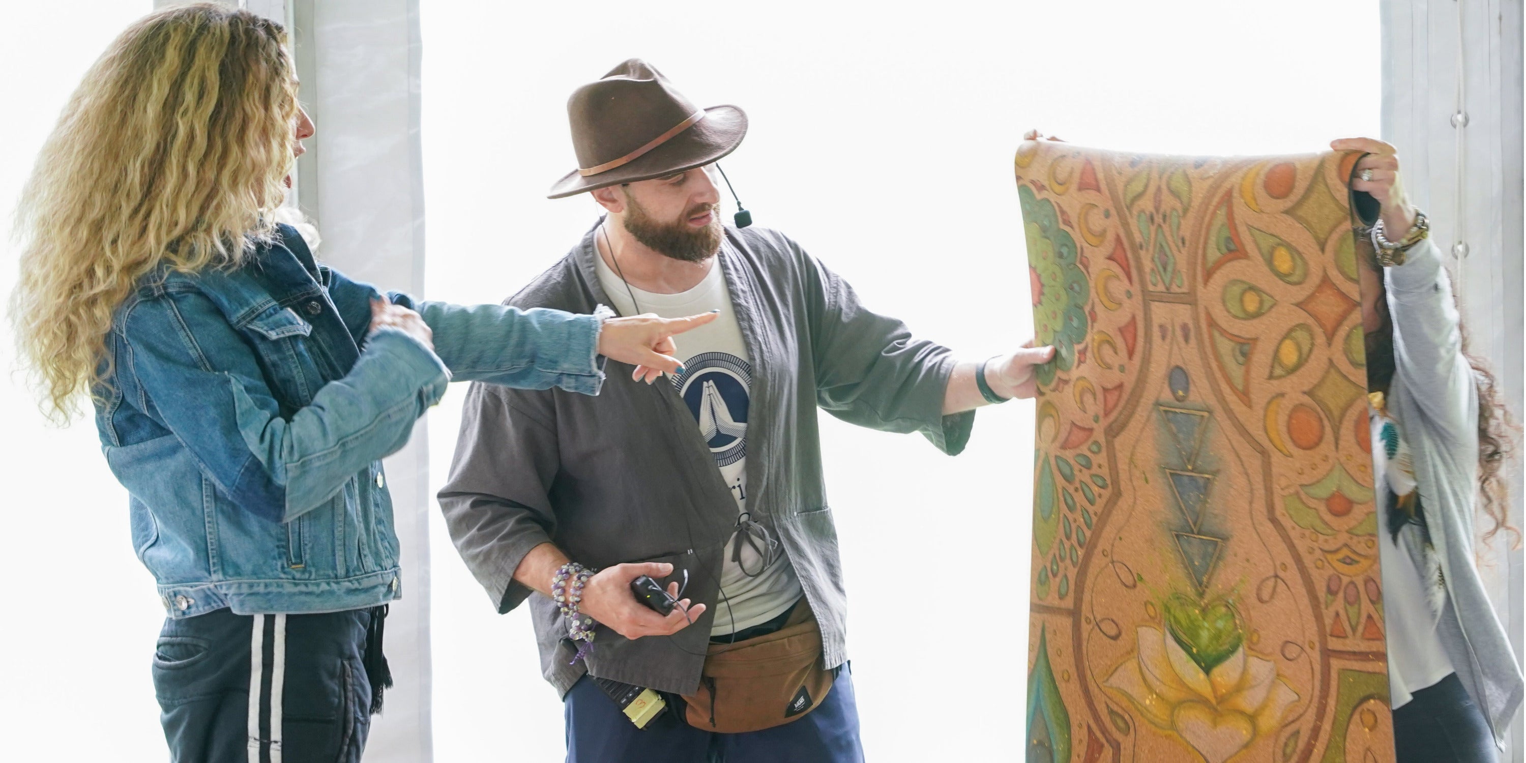 Seane Corn accepts custom ilaSTRATE yoga mat at the 2025 Berkshire Yoga Festival